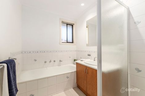 Property photo of 2/31 Severn Crescent Rowville VIC 3178