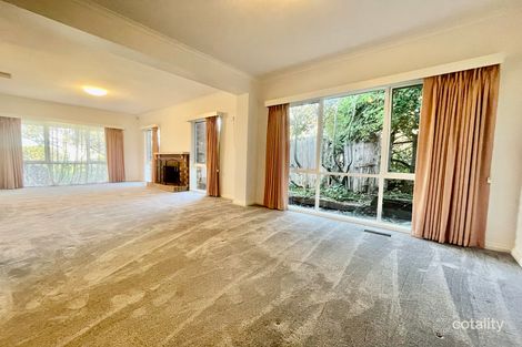 Property photo of 1 Varcoe Close Burwood VIC 3125