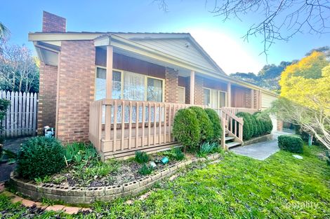 Property photo of 1 Varcoe Close Burwood VIC 3125