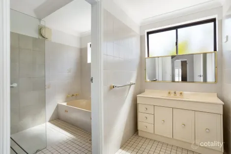 Property photo of 10 St Marks Crescent Figtree NSW 2525