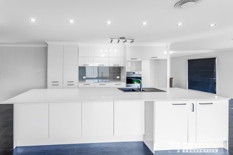 Property photo of 6 Sandwell Crescent Kippa-Ring QLD 4021