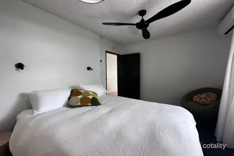 Property photo of 1/17 Stanton Terrace North Ward QLD 4810