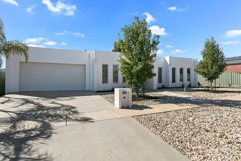 Property photo of 5 Amanda Drive Maiden Gully VIC 3551