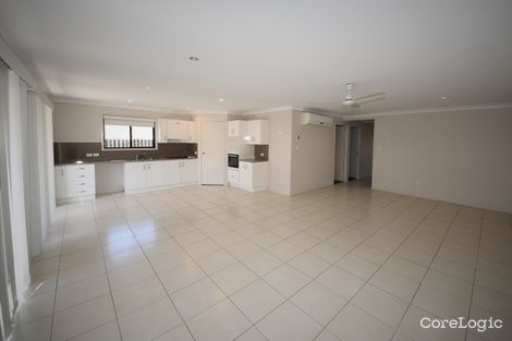 Property photo of 2/31 Leichhardt Drive Gracemere QLD 4702