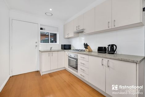 Property photo of 1/2 Railway Avenue Werribee VIC 3030