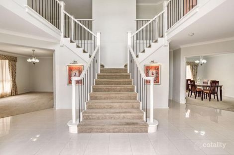 Property photo of 4 Yanga Lane Taylors Hill VIC 3037