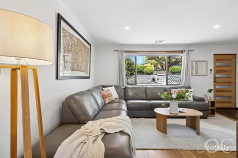 Property photo of 36 Garland Road Noarlunga Downs SA 5168