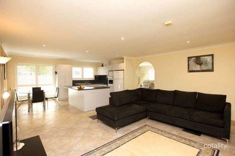 Property photo of 8 Pindari Crescent Wishart QLD 4122