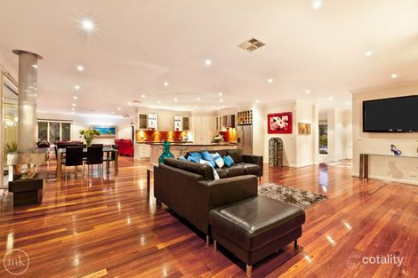 Property photo of 15 Youngs Road Yarrambat VIC 3091