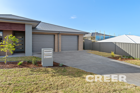 Property photo of 4 Royston Circuit Farley NSW 2320