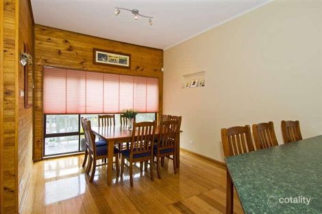 Property photo of 32 Gladstone Road Briar Hill VIC 3088