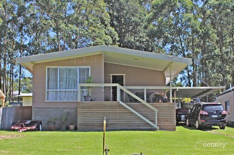 Property photo of 31 Cornfield Parade Fishermans Paradise NSW 2539