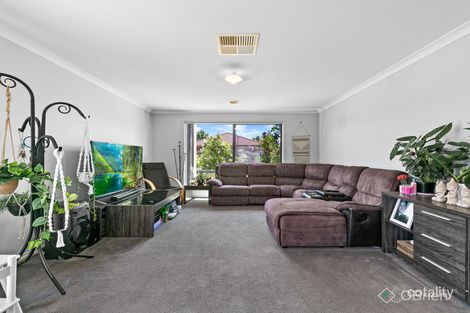Property photo of 36 Wakenshaw Crescent Pakenham VIC 3810