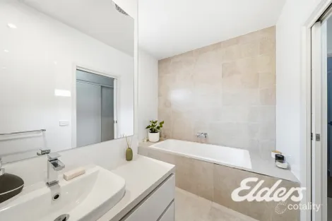 Property photo of 12 Derry Drive Yarrawonga VIC 3730