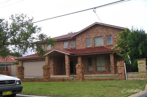 1 Parkview Ave, Picnic Point, NSW 2213