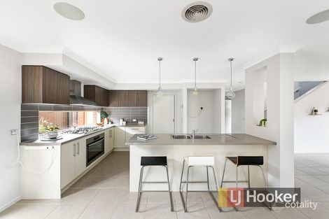 Property photo of 39 Burford Way Cranbourne North VIC 3977