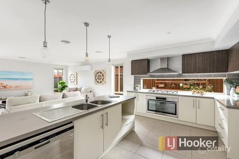 Property photo of 39 Burford Way Cranbourne North VIC 3977
