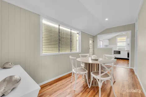 Property photo of 522 Tingal Road Wynnum QLD 4178