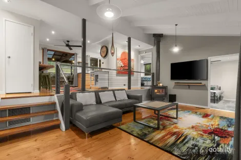 Property photo of 46 First Avenue Cockatoo VIC 3781