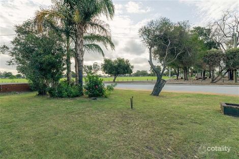 Property photo of 41 Rushbrook Way Thornlie WA 6108