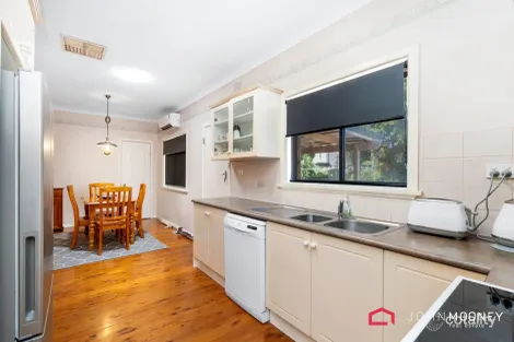 Property photo of 27 Nilma Avenue Mount Austin NSW 2650