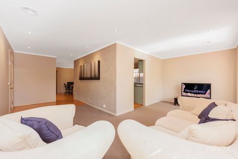 Property photo of 13 Fantail Place South Morang VIC 3752