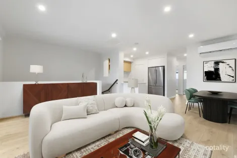 Property photo of 4 Shingleback Walk Mickleham VIC 3064
