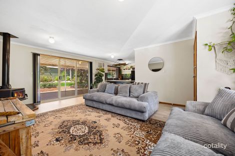 Property photo of 37 Yettie Road Williamstown SA 5351