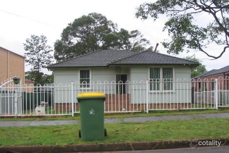 7 Hodgkinson Cres, Panania, NSW 2213