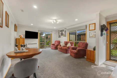 Property photo of 4/8 Arnold Street Penguin TAS 7316