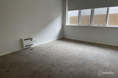 Property photo of 2/25 Kalymna Grove St Kilda East VIC 3183