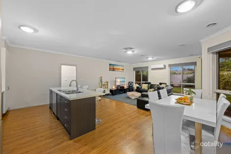 Property photo of 14 Oregano Drive Lynbrook VIC 3975