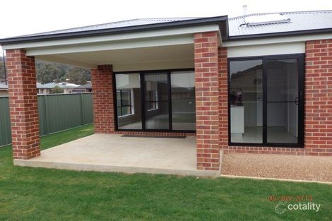 Property photo of 4 Victoria Cross Parade Wodonga VIC 3690