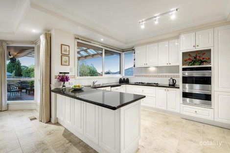 Property photo of 14 Galovac Close Donvale VIC 3111