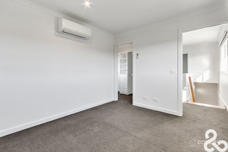 Property photo of 4/5 Dunolly Crescent Reservoir VIC 3073