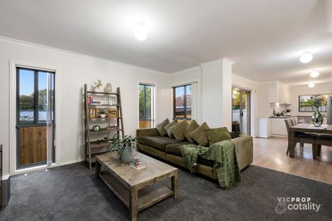 Property photo of 2/12 Mountain Gate Drive Ferntree Gully VIC 3156