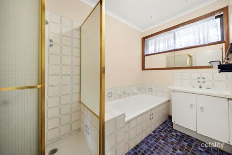 Property photo of 18 Waratah Street Melton South VIC 3338