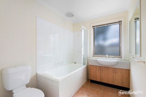 Property photo of 28/52-54 Shinners Avenue Berwick VIC 3806