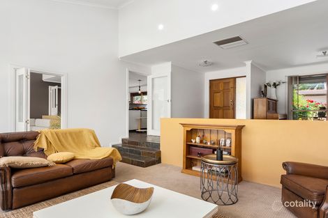 Property photo of 10 Lotus Drive Aberfoyle Park SA 5159