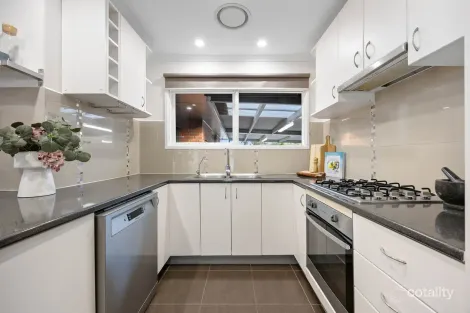 Property photo of 23 Isaacs Close Sunbury VIC 3429