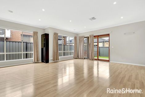 Property photo of 14 Clapham Way Craigieburn VIC 3064