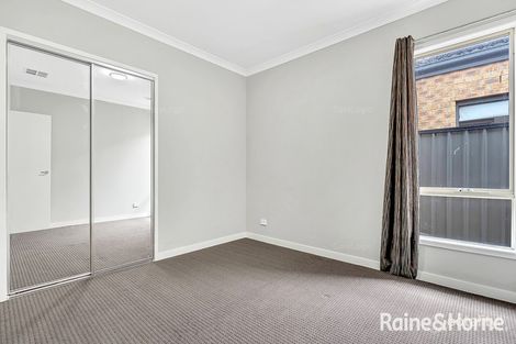 Property photo of 14 Clapham Way Craigieburn VIC 3064