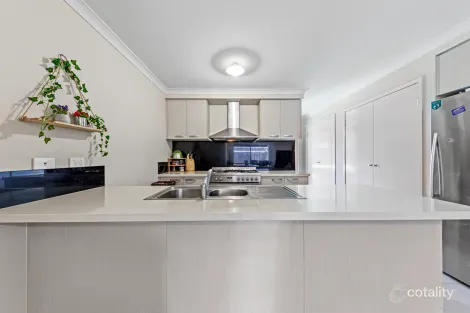 Property photo of 13 Cazaly Way Cranbourne West VIC 3977