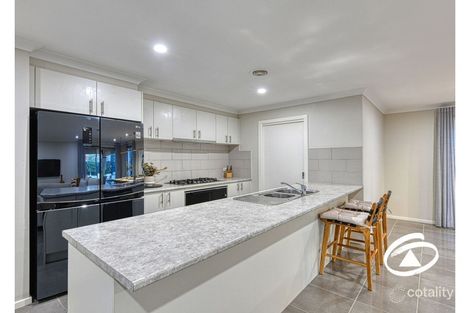 Property photo of 16 Summit Drive Pakenham VIC 3810