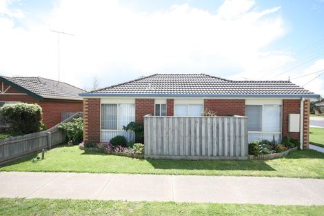 25 Thompson St, Whittington, VIC 3219