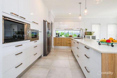 Property photo of 14 Grant Avenue Hope Island QLD 4212
