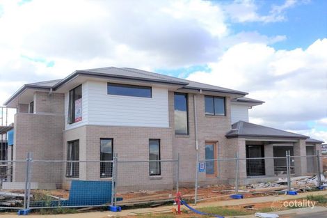 Property photo of 20 Norfolk Boulevard Spring Farm NSW 2570