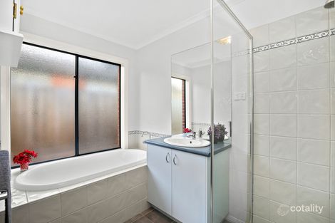 Property photo of 84 Langbourne Drive Narre Warren South VIC 3805