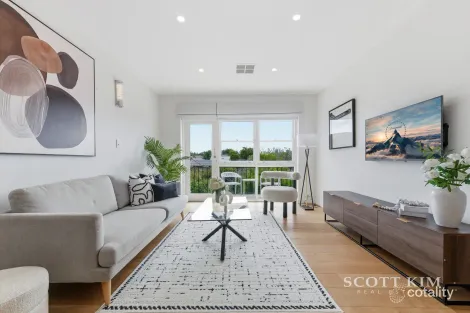 Property photo of 12/3 Boston Road Balwyn VIC 3103