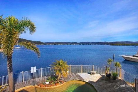 Property photo of 96 Helmsman Boulevard St Huberts Island NSW 2257